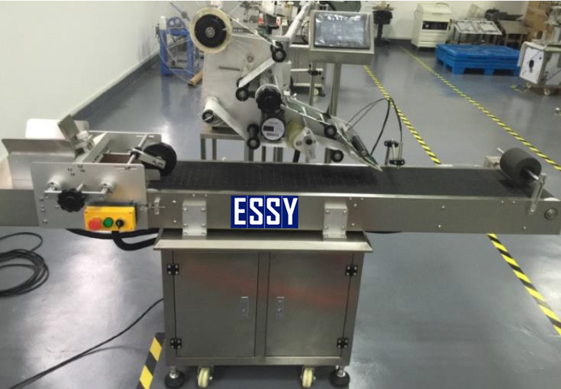 Máy tự động dán tem lên tag giấy essy EGJ-F300